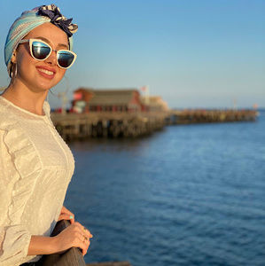 Meet your Posher, Lina